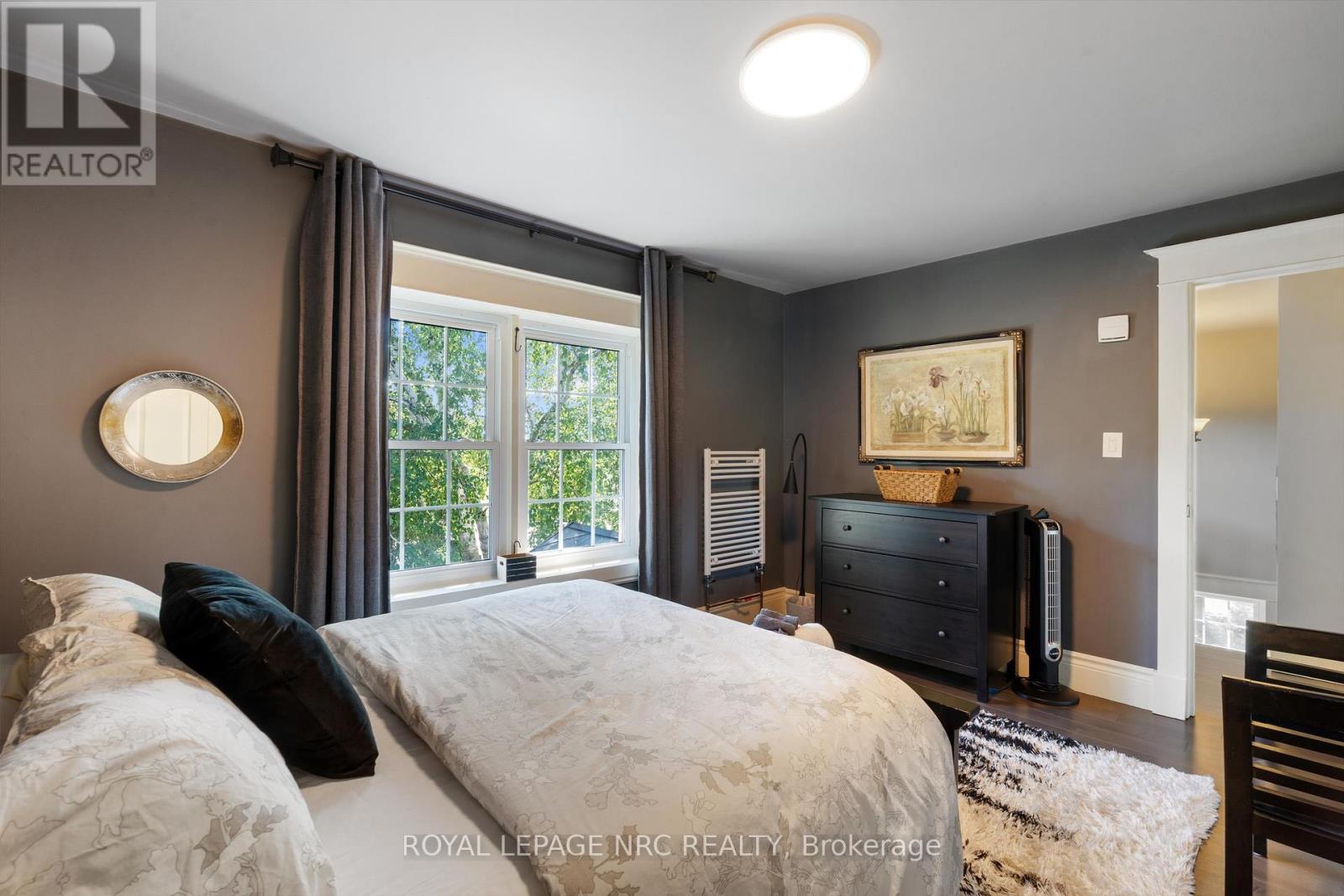 326 Lakeshore Road, Niagara-On-The-Lake, Ontario  L0S 1J0 - Photo 22 - X12420534
