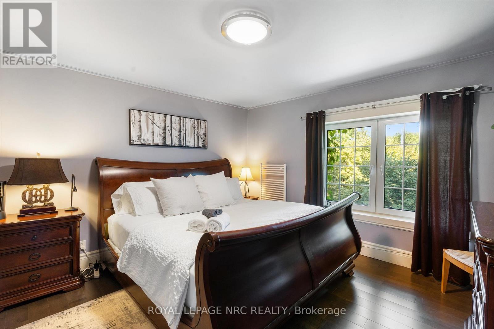 326 Lakeshore Road, Niagara-On-The-Lake, Ontario  L0S 1J0 - Photo 23 - X12420534