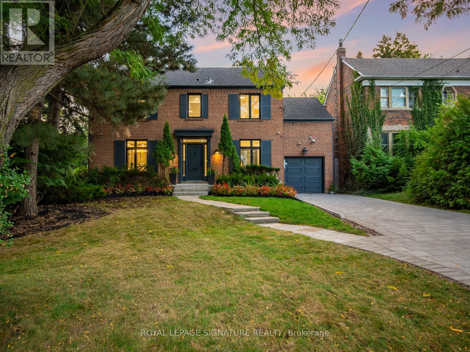 137 Cheltenham Avenue, Toronto, Ontario  M4N 1R1 - Photo 2 - C12420486