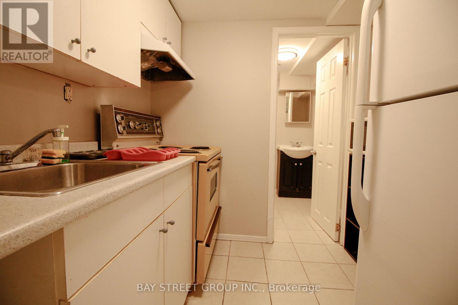 946 Eglinton Avenue E, Toronto, Ontario  M4G 2L3 - Photo 26 - C12420497