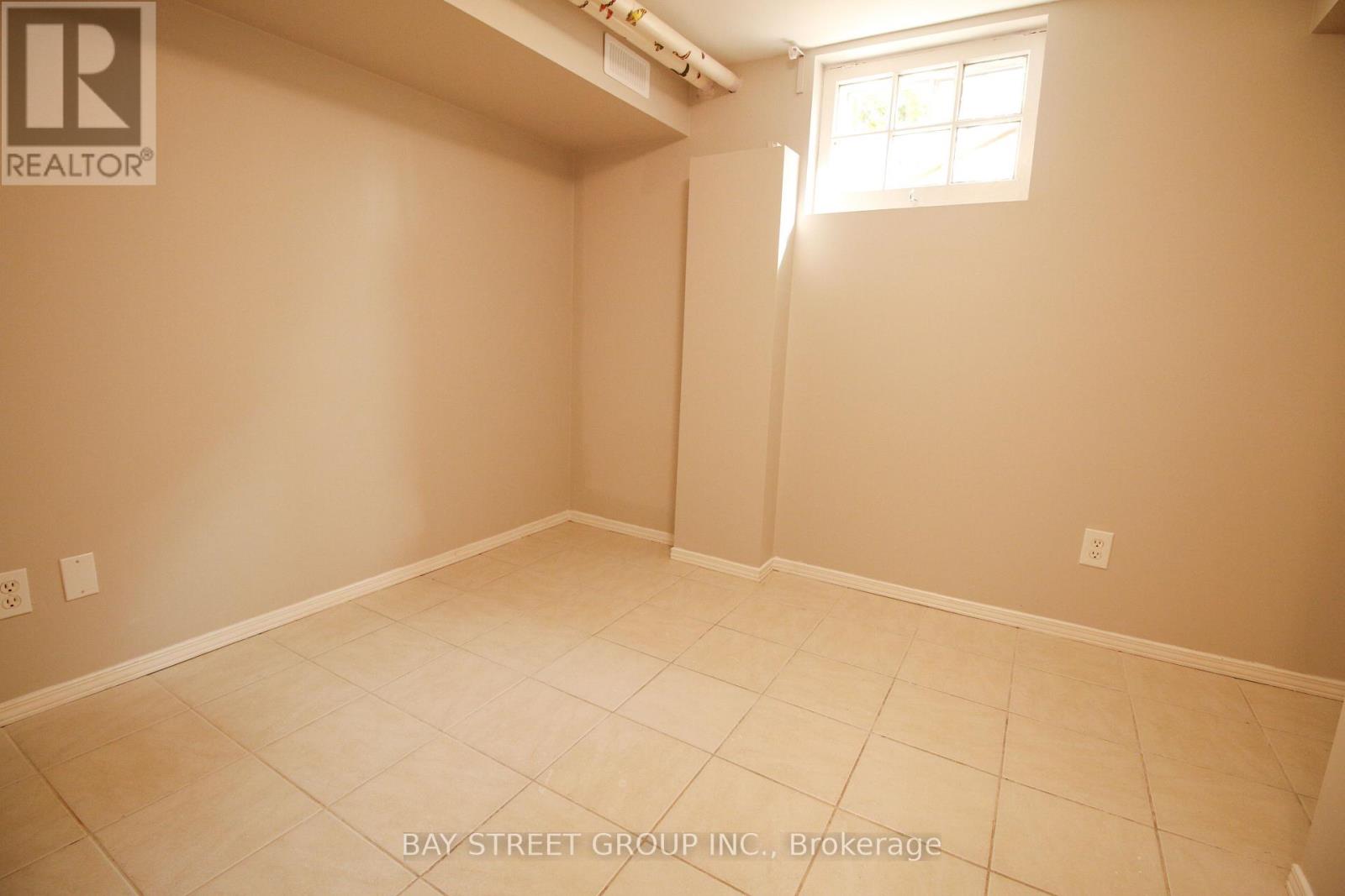 946 Eglinton Avenue E, Toronto, Ontario  M4G 2L3 - Photo 29 - C12420497