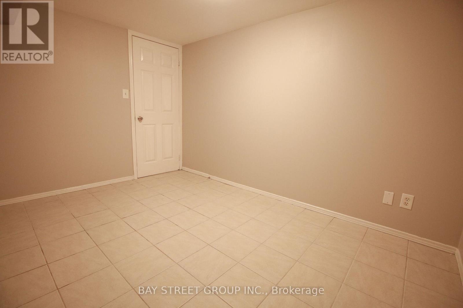 946 Eglinton Avenue E, Toronto, Ontario  M4G 2L3 - Photo 31 - C12420497