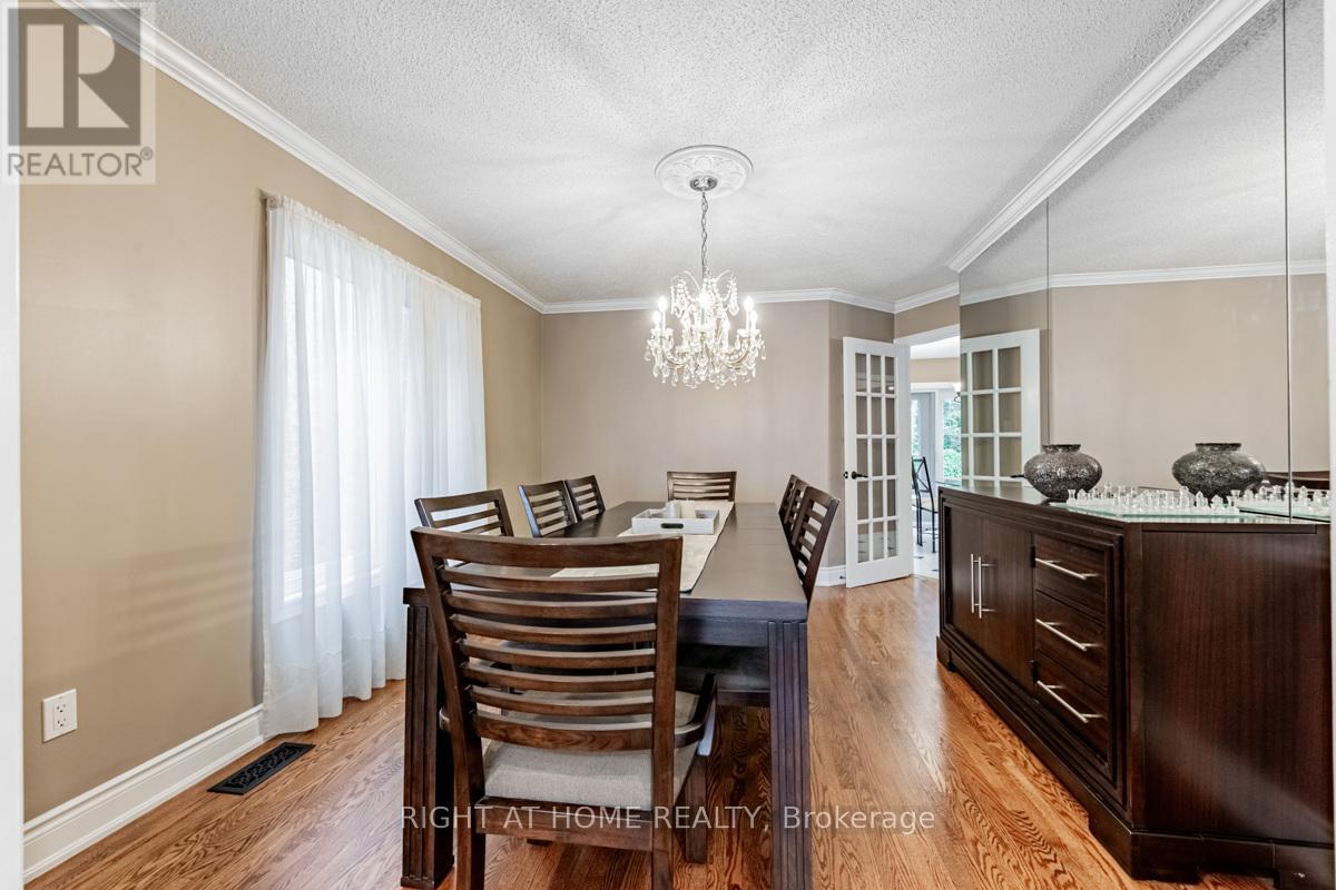 3655 Loyalist Drive, Mississauga, Ontario  L5L 4T6 - Photo 12 - W12420495