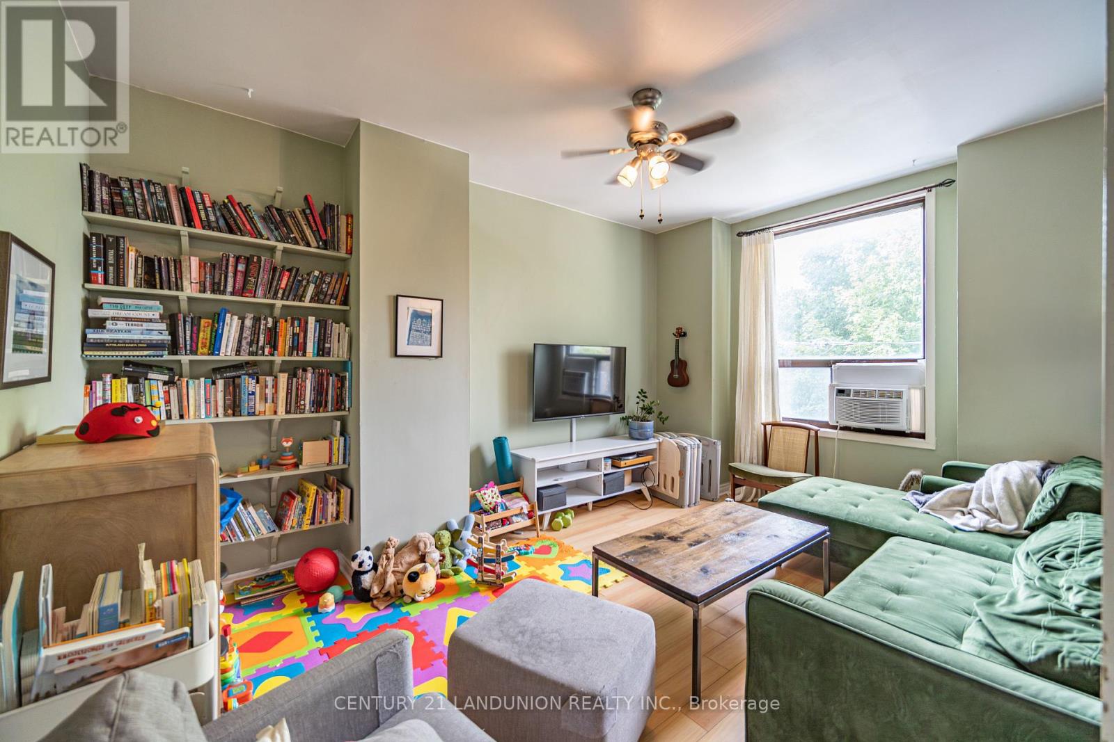 133 Galt Avenue, Toronto, Ontario  M4M 2Z4 - Photo 11 - E12420536