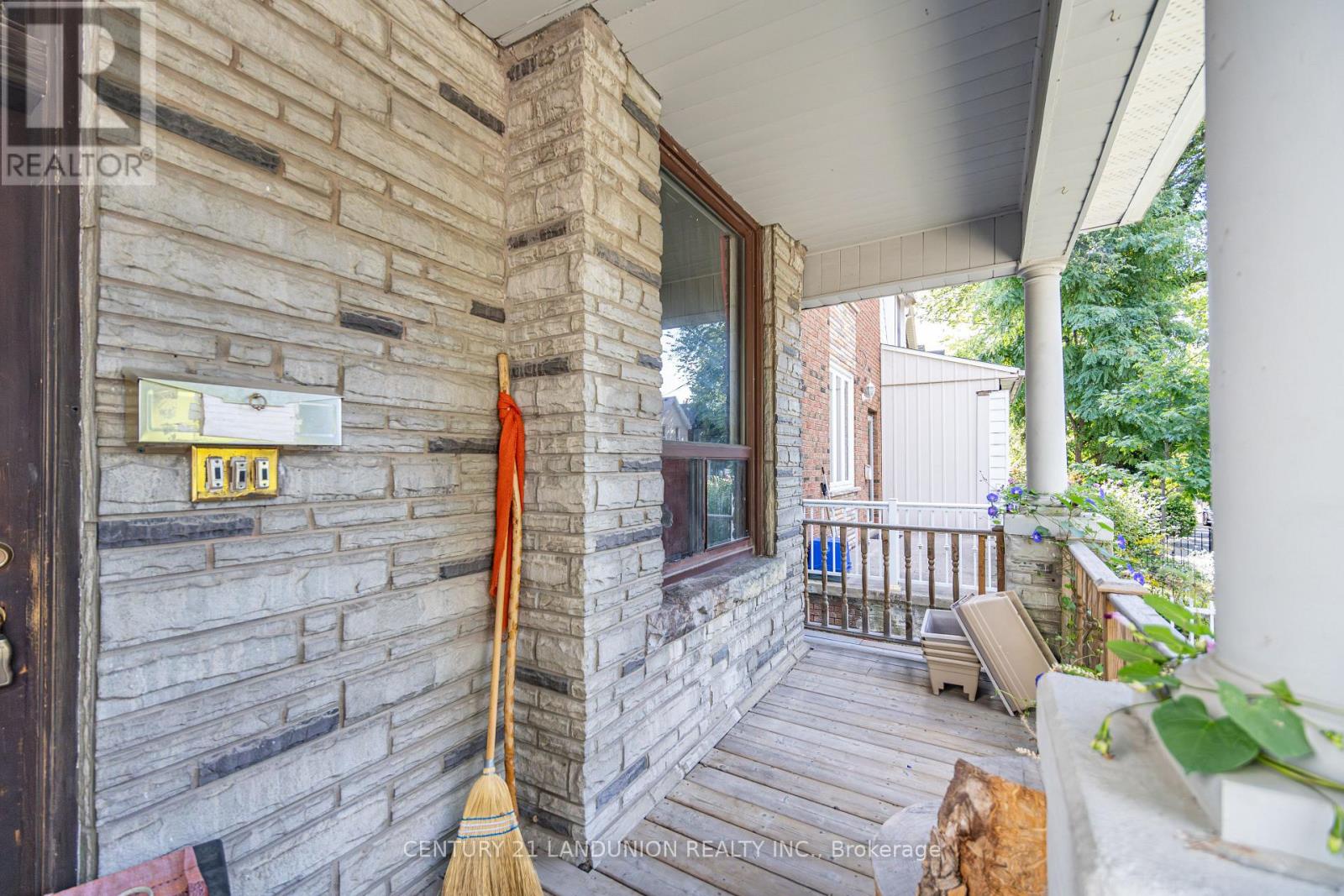 133 Galt Avenue, Toronto, Ontario  M4M 2Z4 - Photo 2 - E12420536