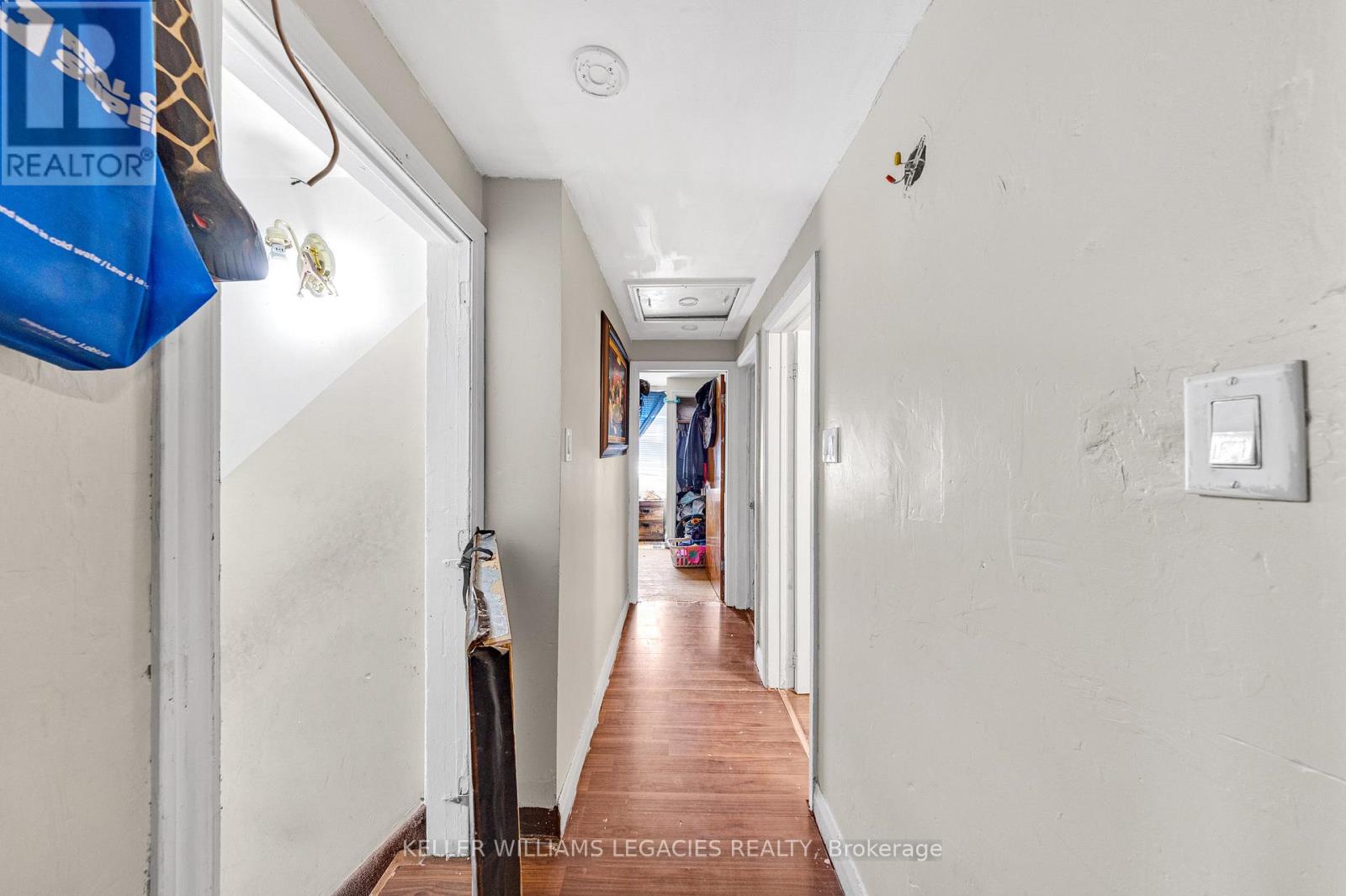 710 Cameron Street, Peterborough Central (North), Ontario  K9J 3Z8 - Photo 5 - X12420489