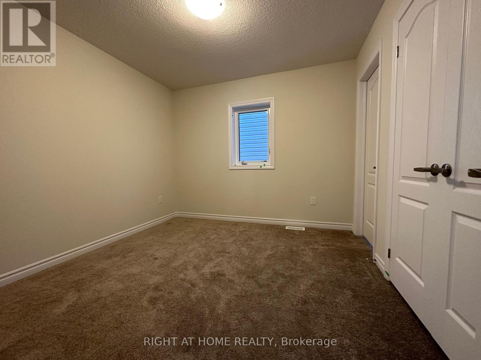 Upper - 17 Cahill Drive, Brantford, Ontario  N3T 0V7 - Photo 18 - X12420506