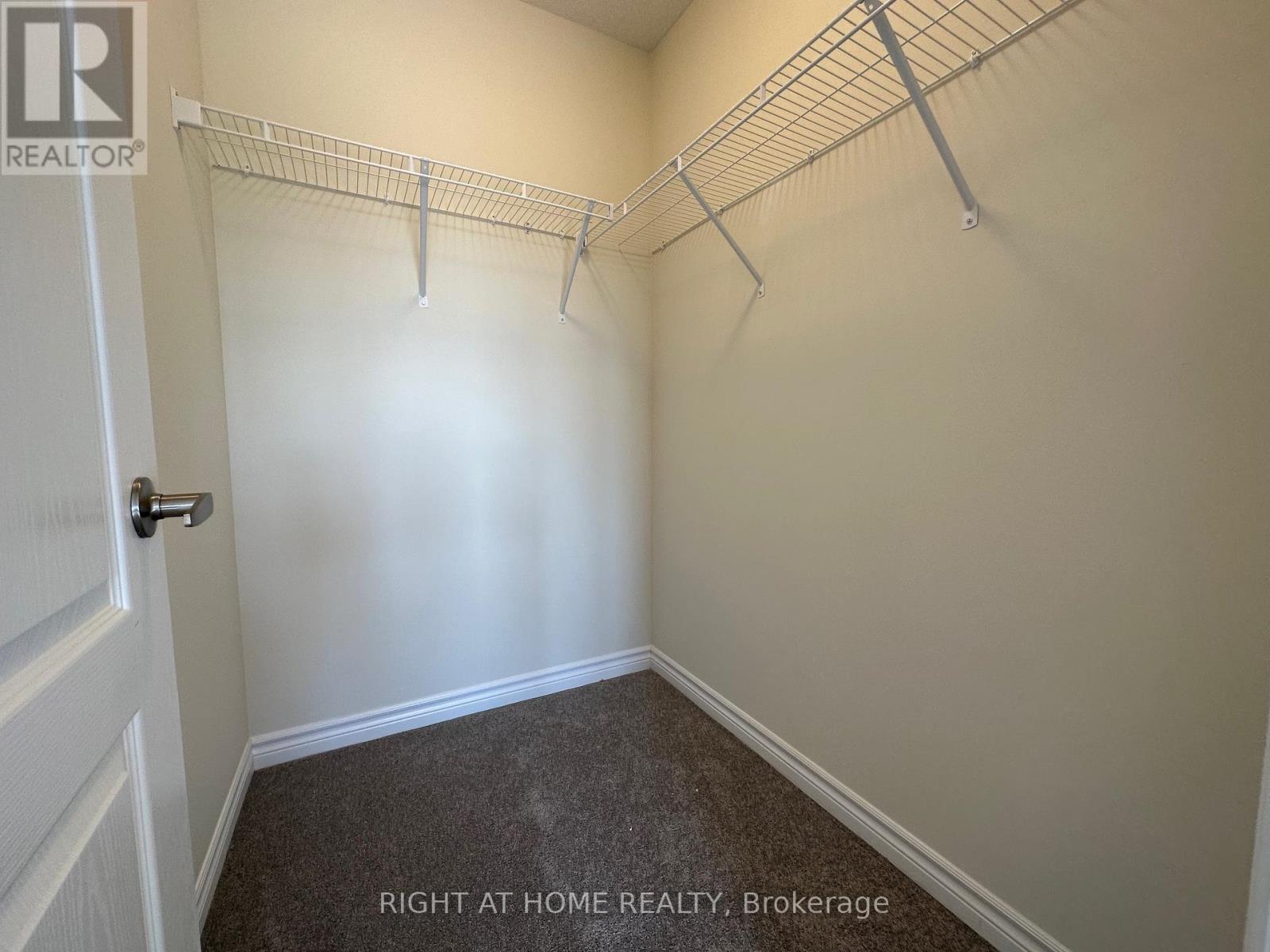 Upper - 17 Cahill Drive, Brantford, Ontario  N3T 0V7 - Photo 20 - X12420506