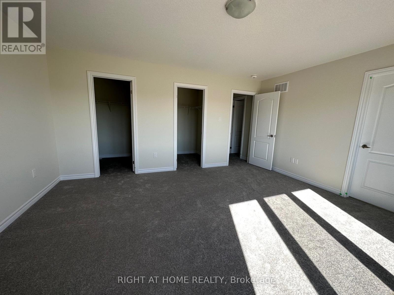 Upper - 17 Cahill Drive, Brantford, Ontario  N3T 0V7 - Photo 23 - X12420506