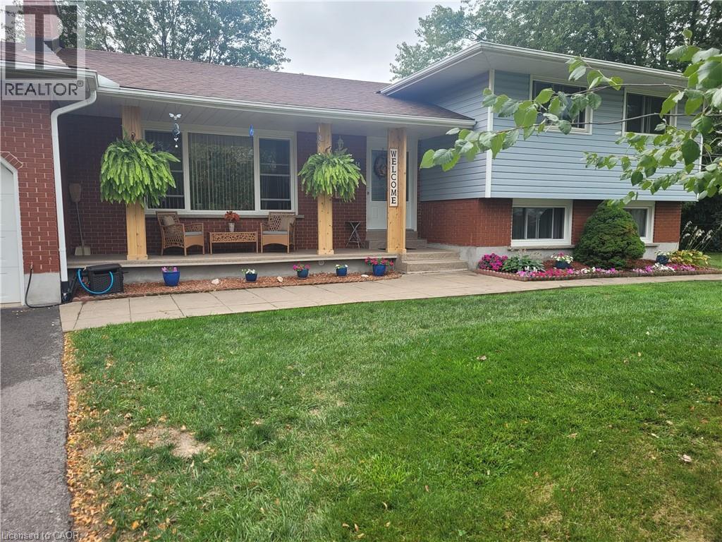 54 Valley Road, St. Catharines, Ontario  L2S 1Y6 - Photo 1 - 40772380
