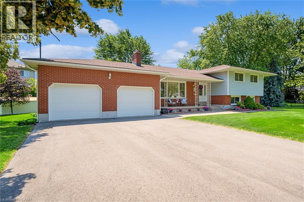 54 Valley Road, St. Catharines, Ontario  L2S 1Y6 - Photo 2 - 40772380
