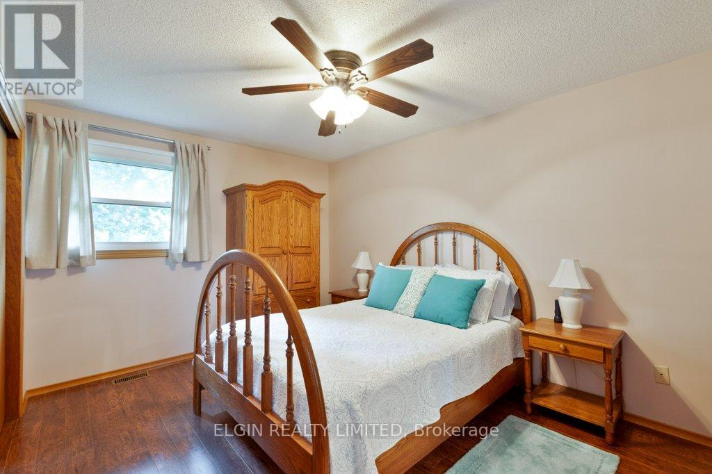 20 Farmington Drive, St. Thomas, Ontario  N5R 5X4 - Photo 12 - X12420567
