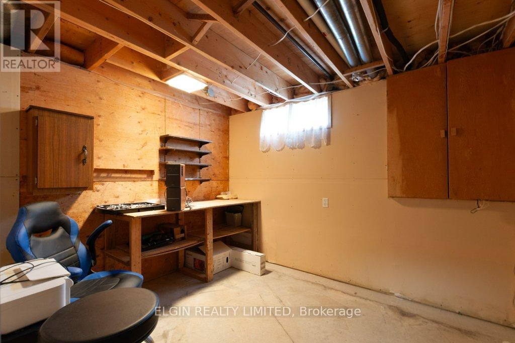 20 Farmington Drive, St. Thomas, Ontario  N5R 5X4 - Photo 22 - X12420567