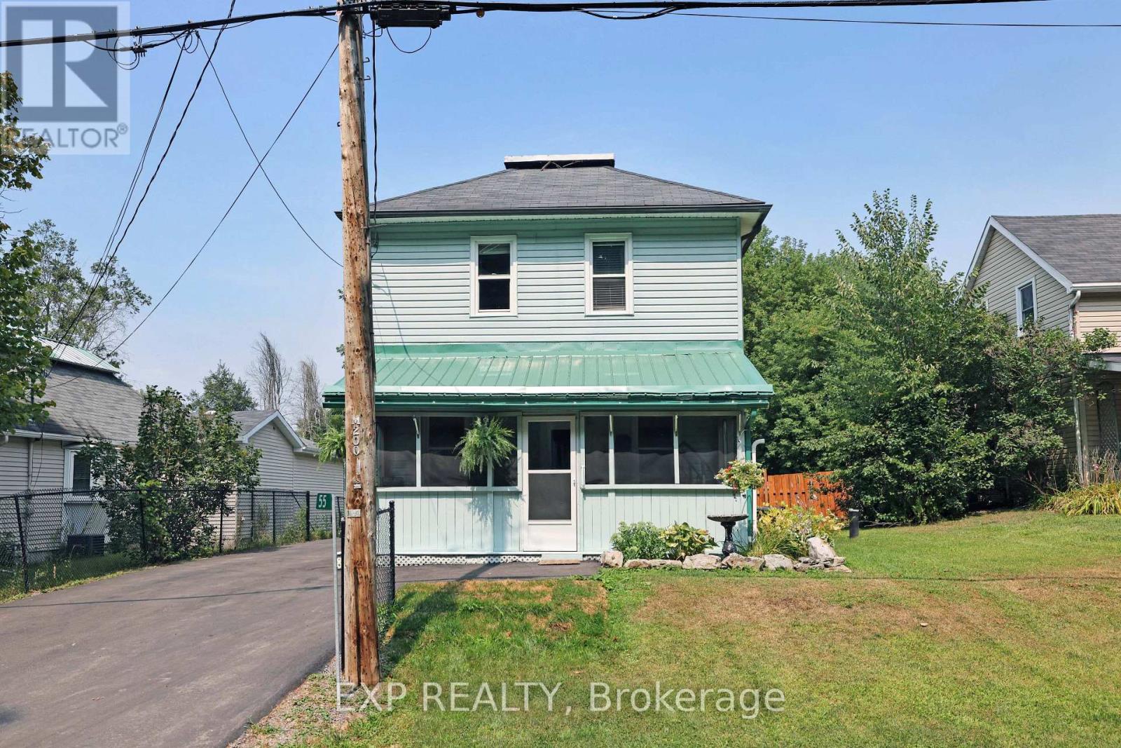 55 Division Street N, Mcnab/braeside, Ontario  K7S 3B9 - Photo 3 - X12420555