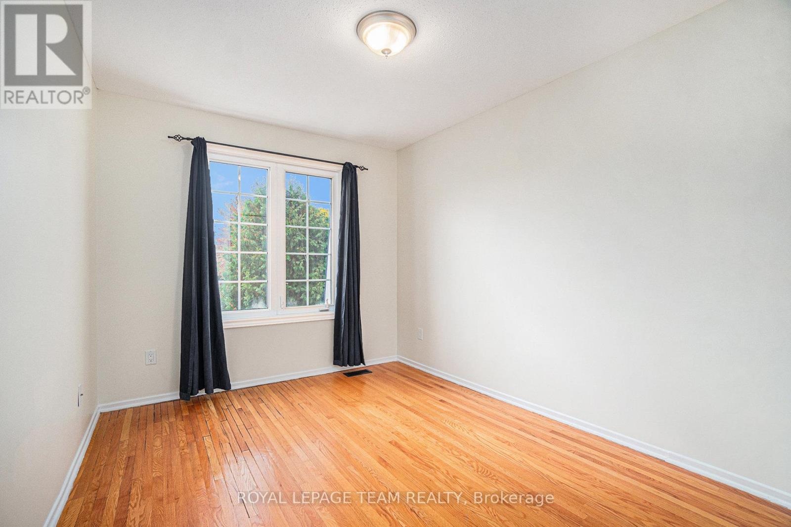 218 - 440 Kintyre Private, Ottawa, Ontario  K2C 3M9 - Photo 15 - X12420576