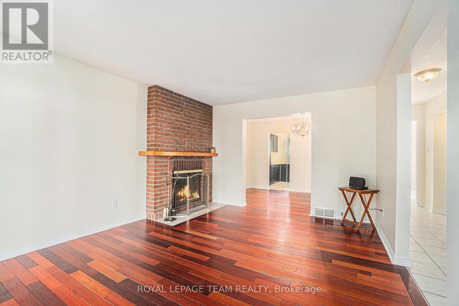 218 - 440 Kintyre Private, Ottawa, Ontario  K2C 3M9 - Photo 5 - X12420576