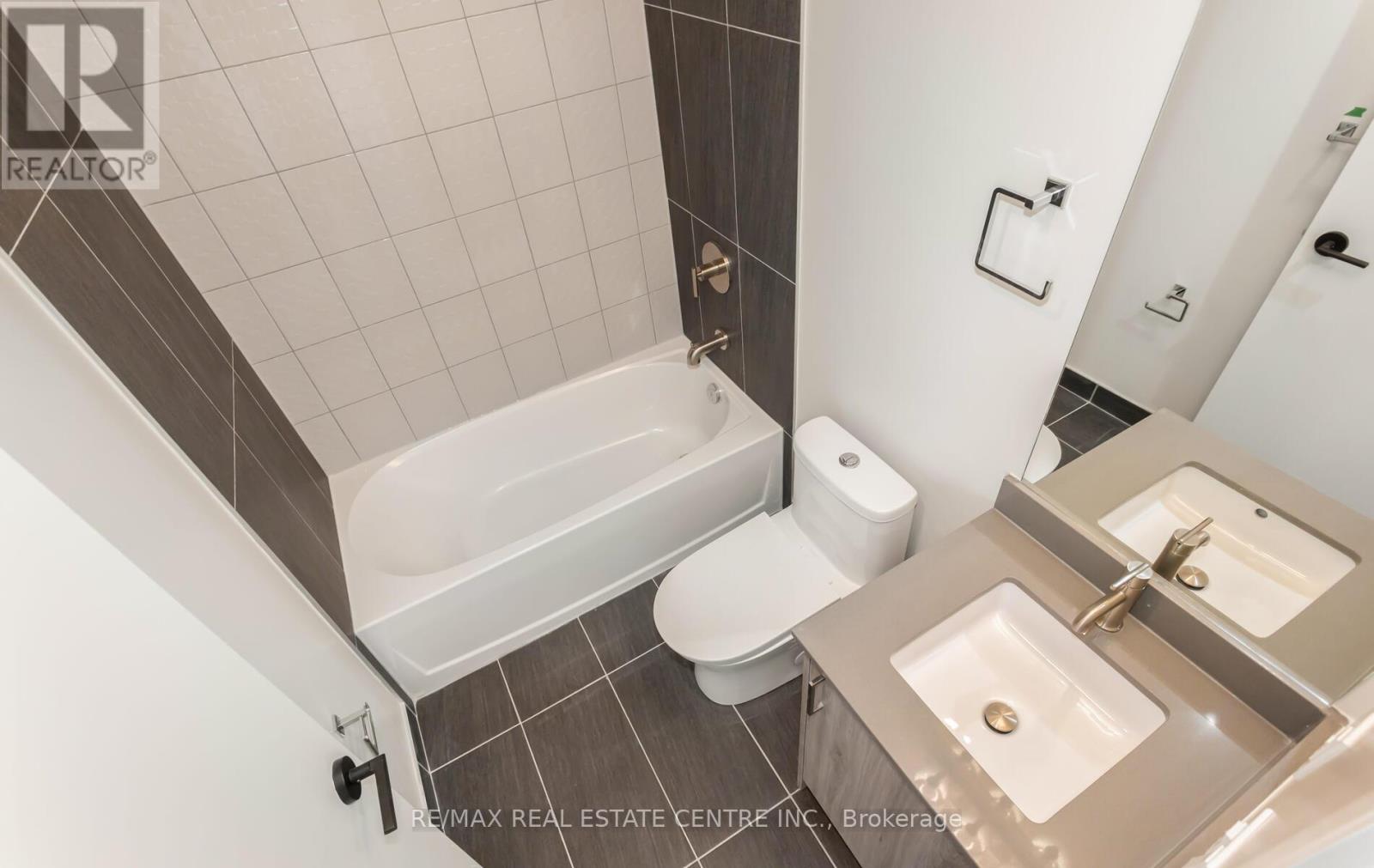 1701 - 8010 Derry Road, Milton, Ontario  L9T 3L3 - Photo 12 - W12420541