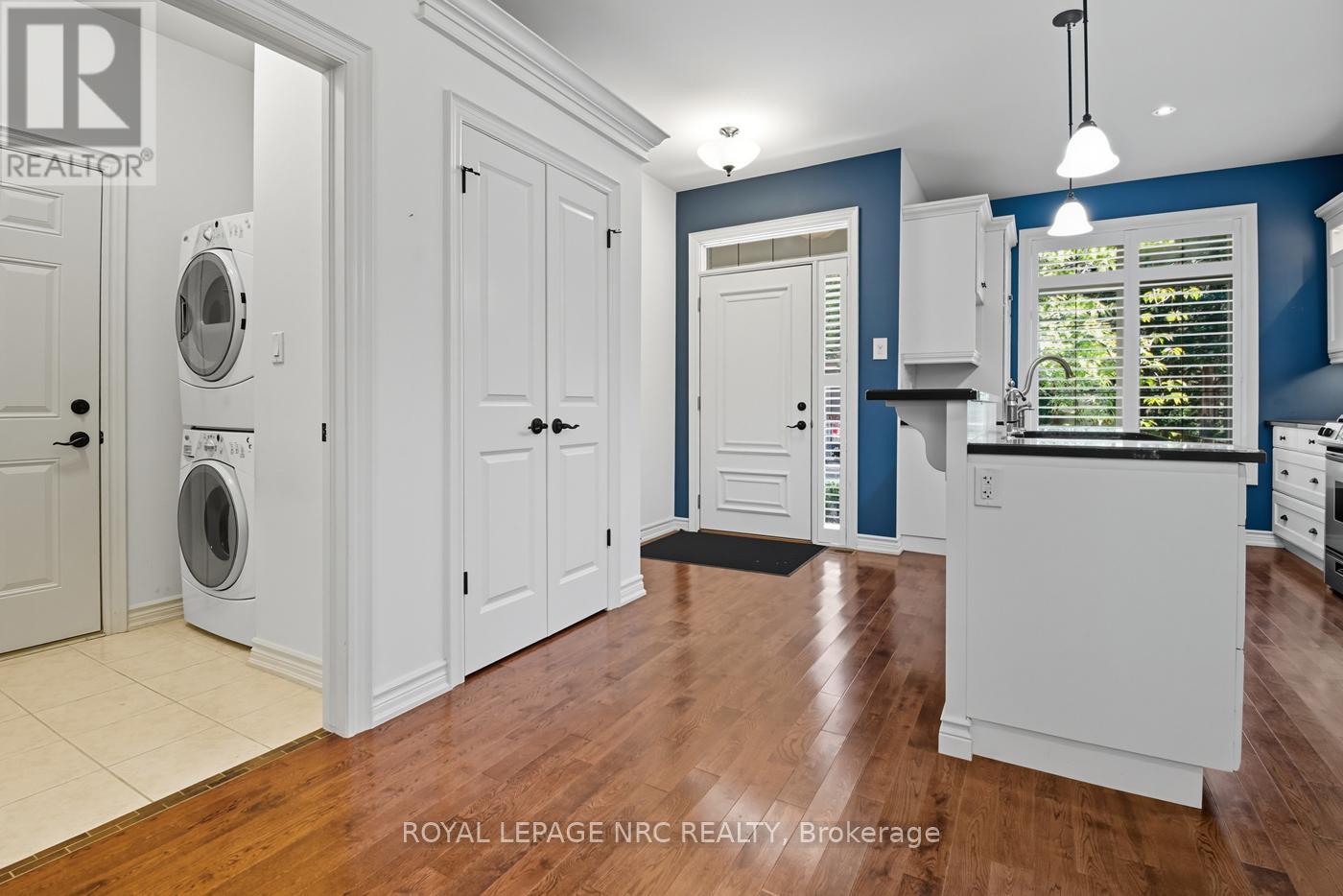 14 - 409 Niagara Street, St. Catharines, Ontario  L2M 4V9 - Photo 5 - X12420547