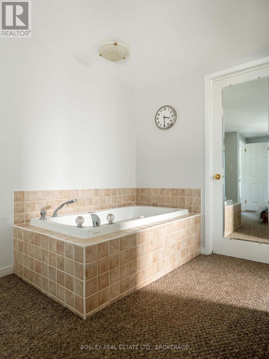 4 Firelane 10, Niagara-On-The-Lake, Ontario  L0S 1J0 - Photo 14 - X12420558