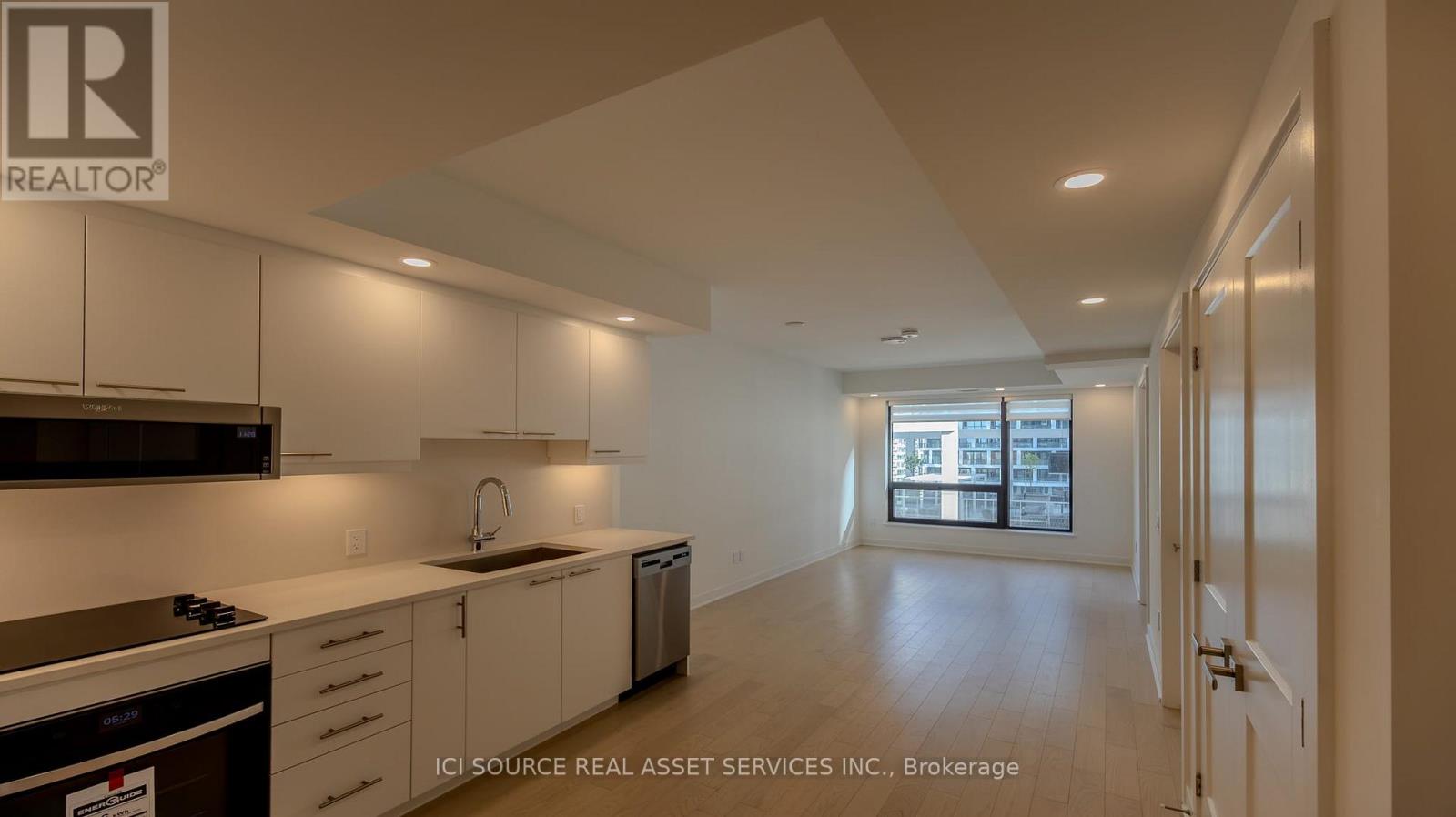 1110 - 340 Queen Street, Ottawa, Ontario  K1R 0G1 - Photo 3 - X12420538
