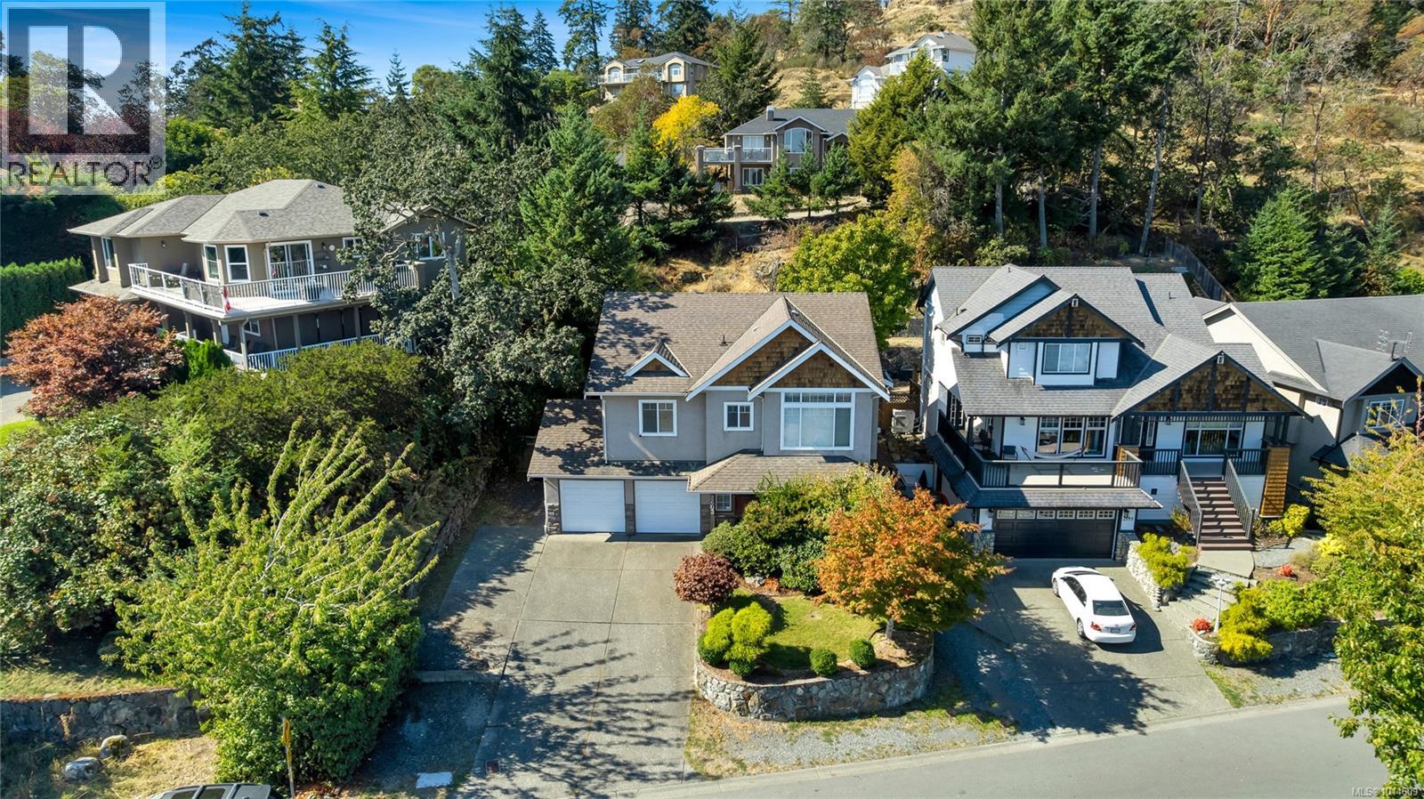 Property at 2603 Crystalview Dr image 2