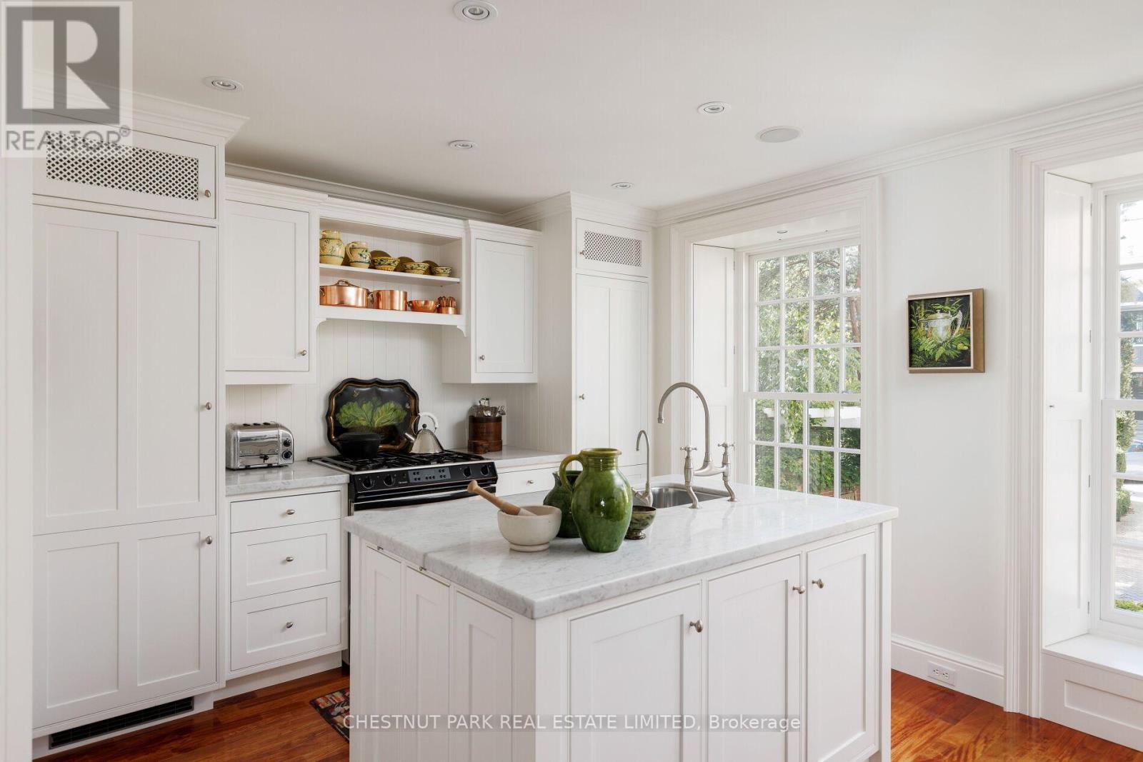 Th6 - 94 Crescent Road, Toronto, Ontario  M4W 1T5 - Photo 12 - C12420578