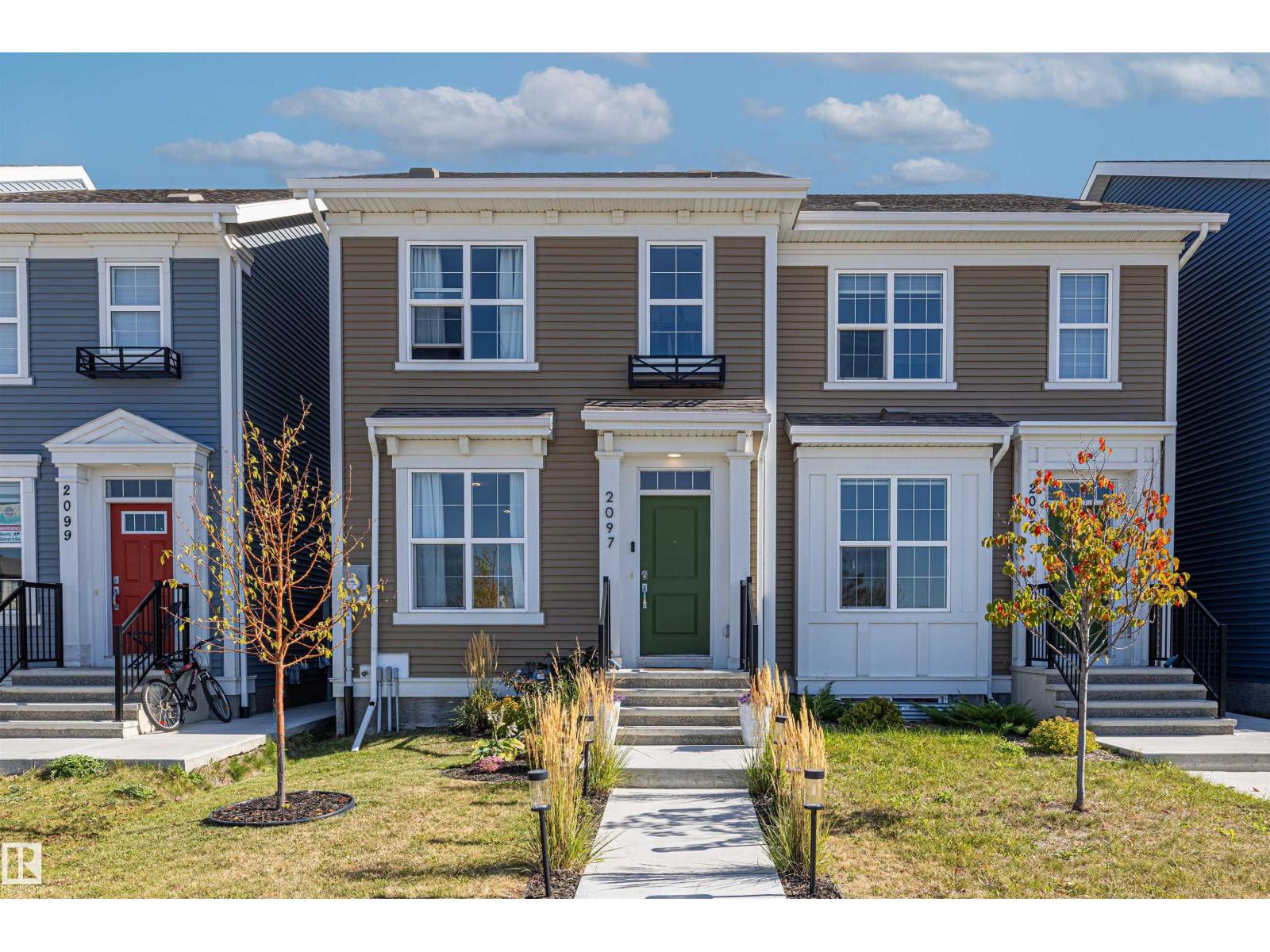 2097 Maple RD NW NW, Edmonton, Alberta