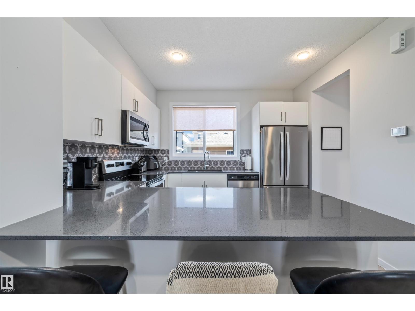 2097 Maple Rd Nw Nw, Edmonton, Alberta  T6J 1J2 - Photo 3 - E4459021