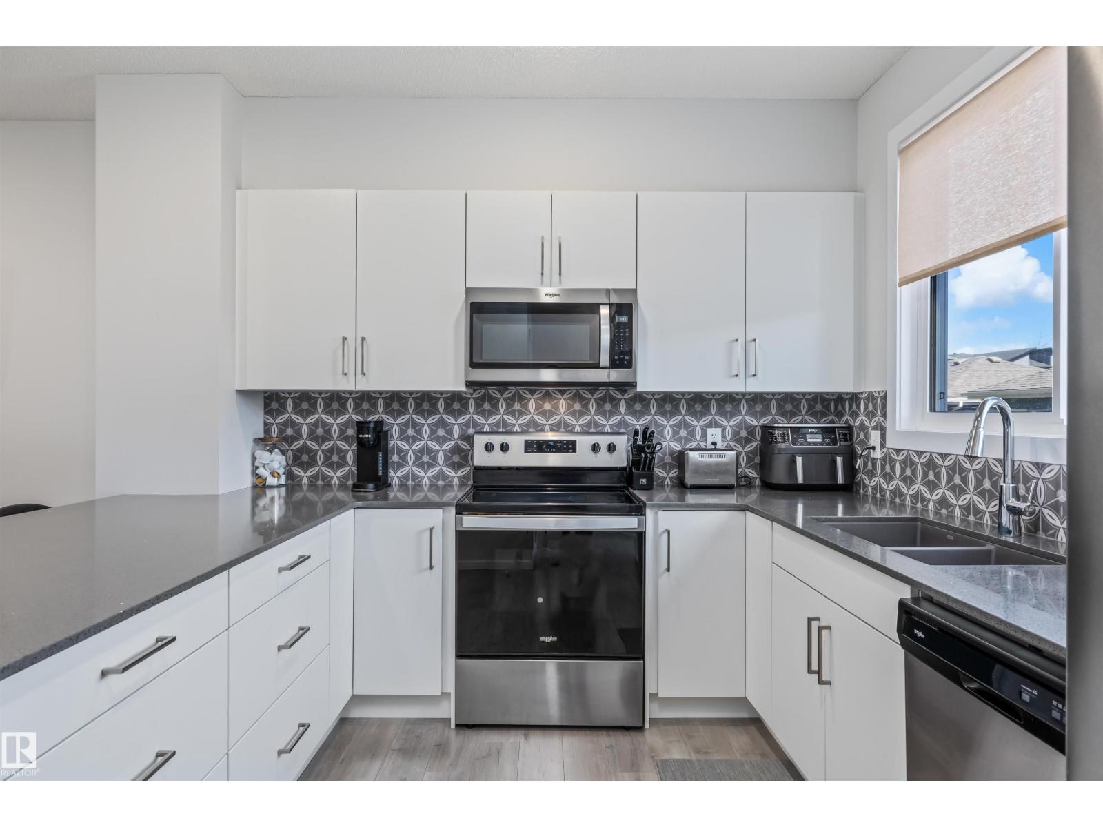 2097 Maple Rd Nw Nw, Edmonton, Alberta  T6J 1J2 - Photo 6 - E4459021