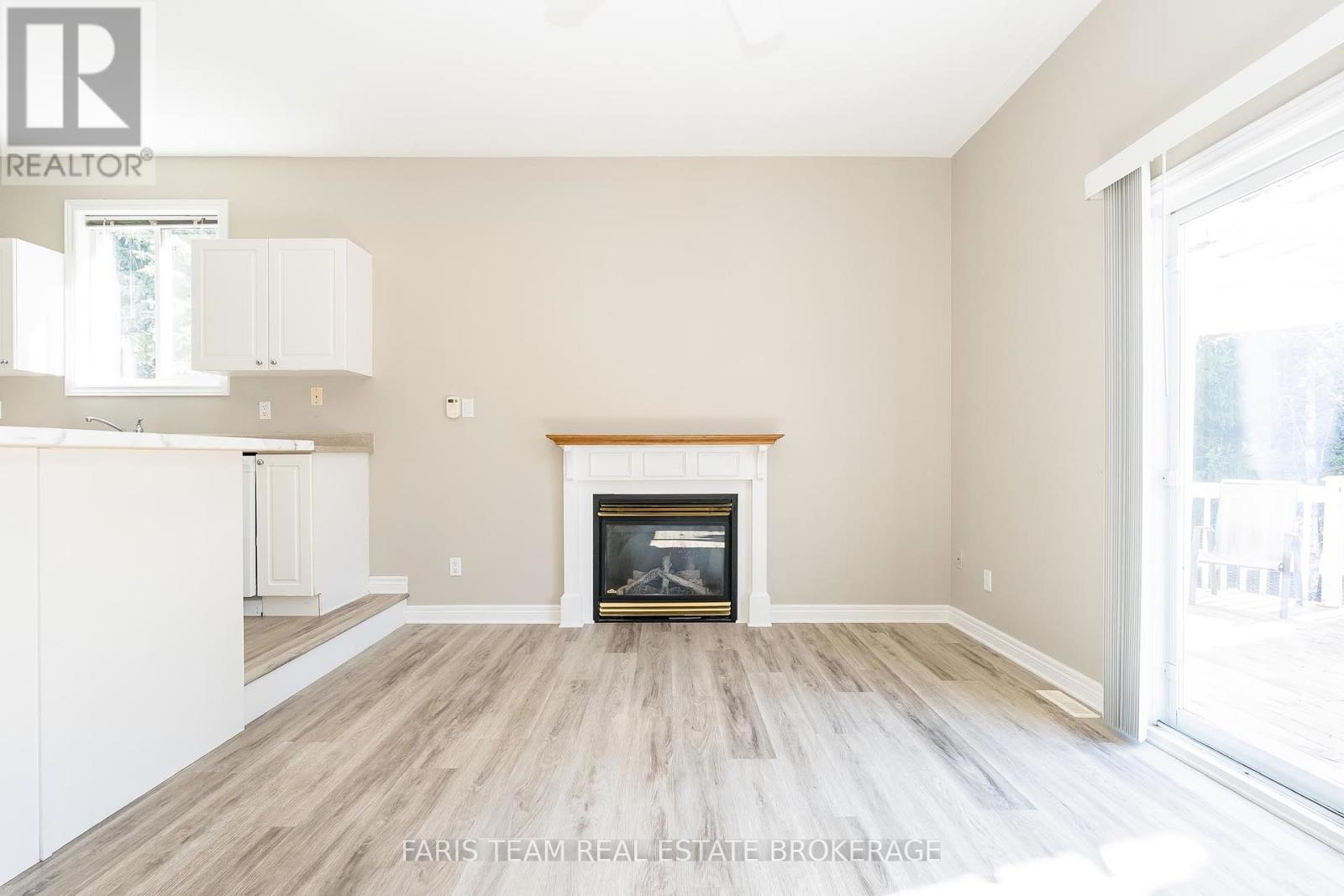 4645 Orkney Beach Road, Ramara, Ontario  L3V 0S1 - Photo 10 - S12420569