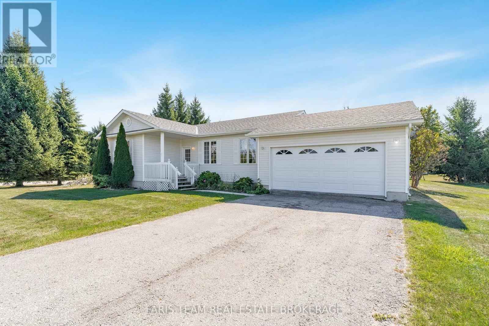4645 Orkney Beach Road, Ramara, Ontario  L3V 0S1 - Photo 3 - S12420569
