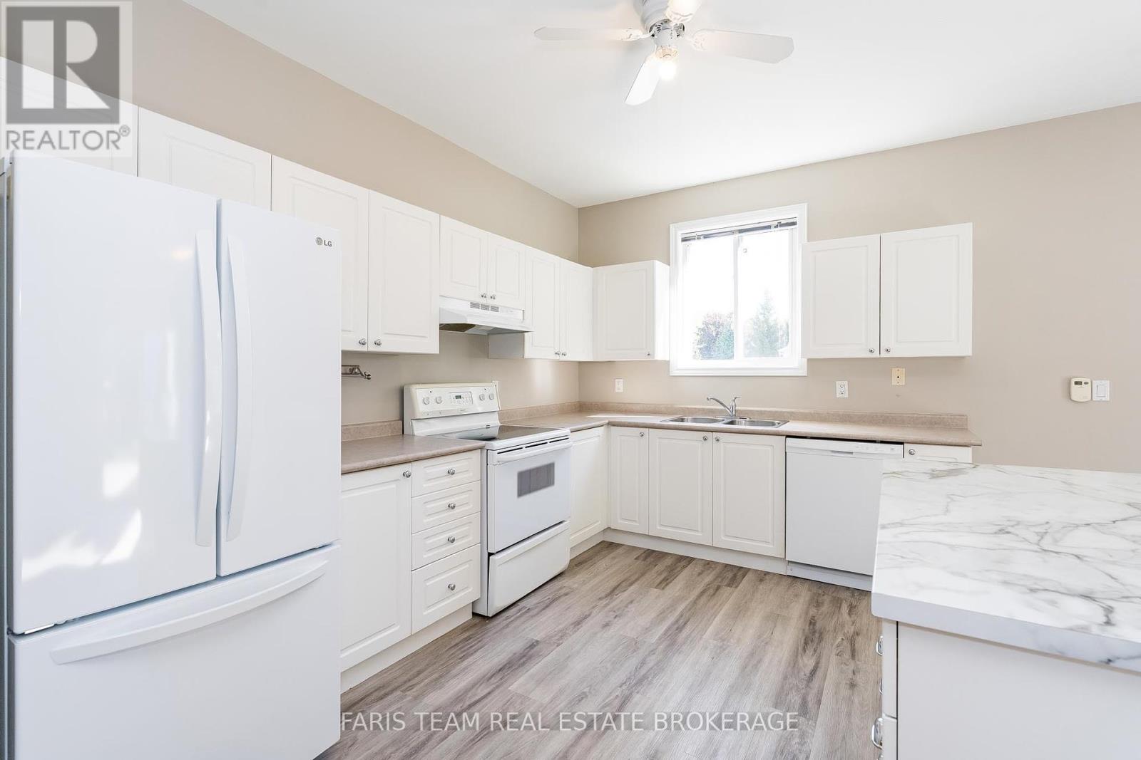 4645 Orkney Beach Road, Ramara, Ontario  L3V 0S1 - Photo 5 - S12420569