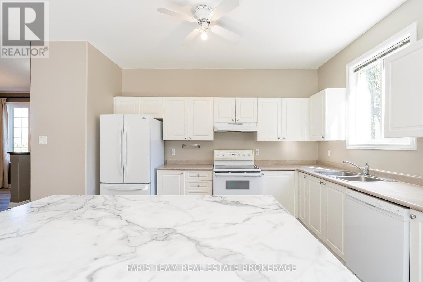 4645 Orkney Beach Road, Ramara, Ontario  L3V 0S1 - Photo 7 - S12420569