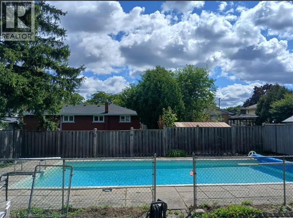 164 Laurier Avenue, Hamilton, Ontario  L9C 3S6 - Photo 2 - 40772188