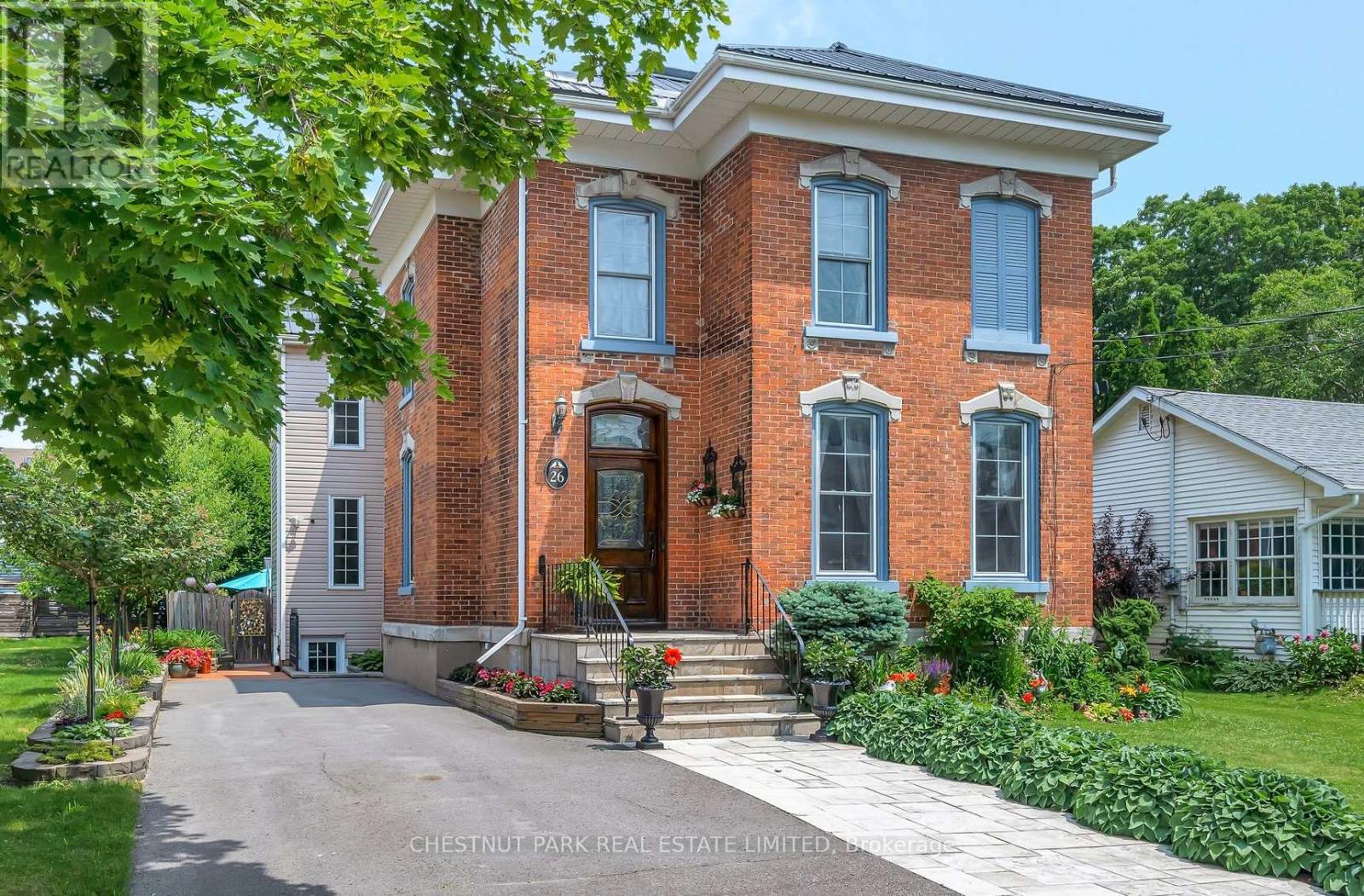 26 Centre Street, Prince Edward County (Picton), Ontario  K0K 2T0 - Photo 1 - X12420581