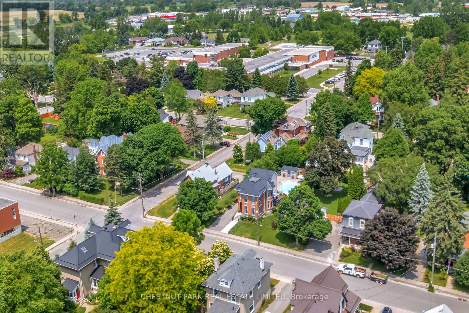 26 Centre Street, Prince Edward County (Picton), Ontario  K0K 2T0 - Photo 4 - X12420581