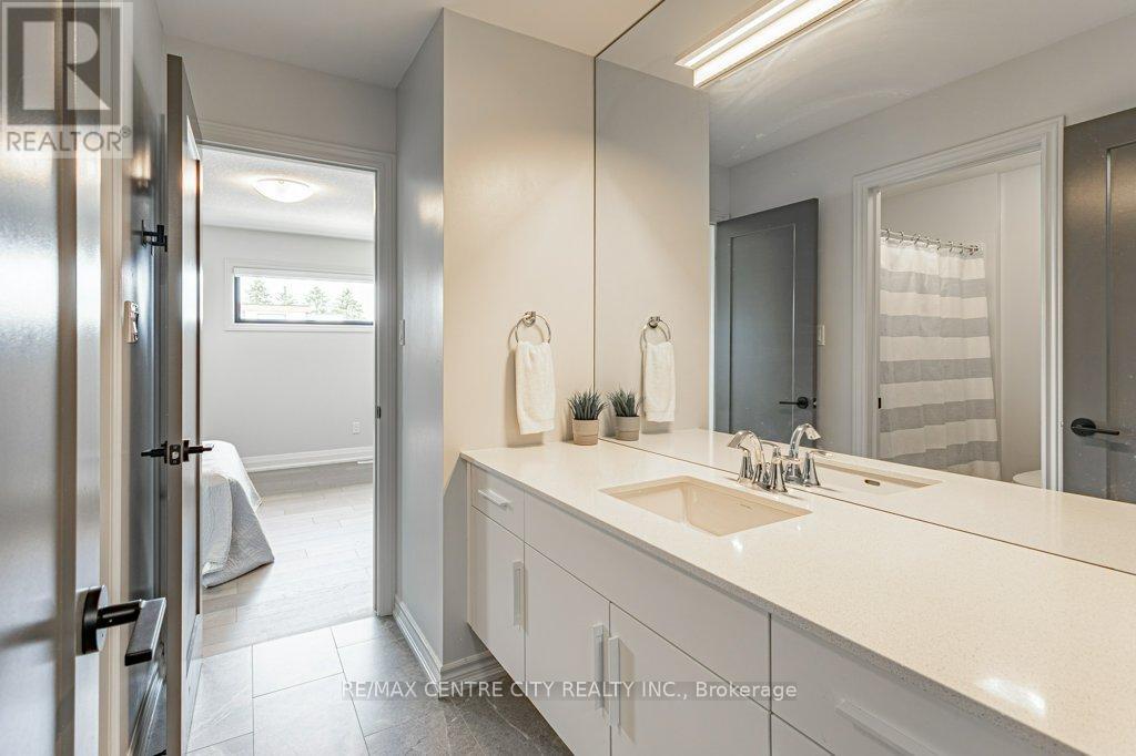 2336 Tokala Trail, London North, Ontario  N6G 0V6 - Photo 30 - X12420604