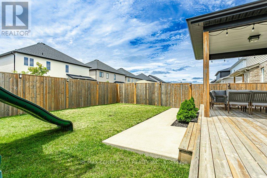 2336 Tokala Trail, London North, Ontario  N6G 0V6 - Photo 40 - X12420604