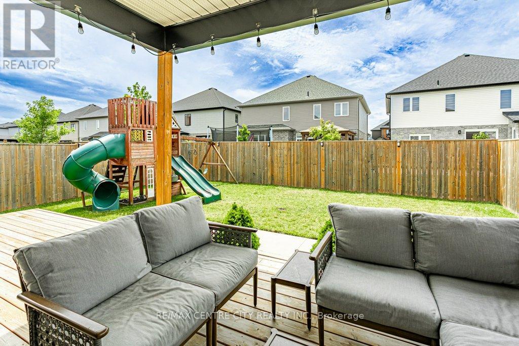 2336 Tokala Trail, London North, Ontario  N6G 0V6 - Photo 43 - X12420604