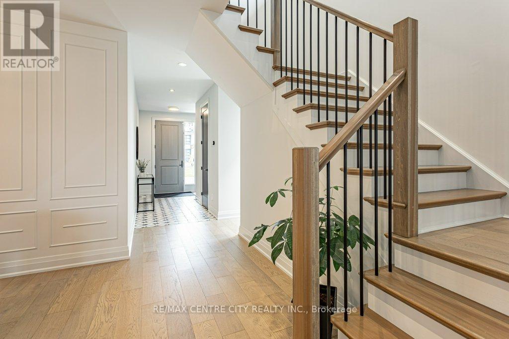 2336 Tokala Trail, London North, Ontario  N6G 0V6 - Photo 5 - X12420604