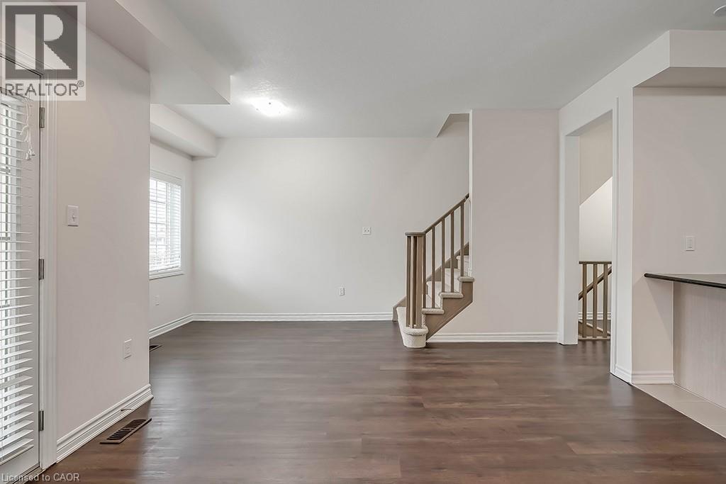 8 Hiscott Drive, Waterdown, Ontario  L8B 0A2 - Photo 7 - 40772406