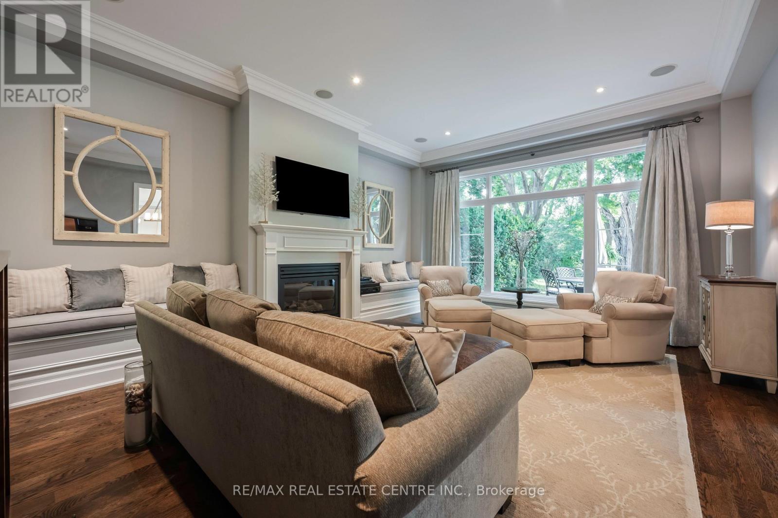 14 St. Phillips Road, Toronto, Ontario  M9P 2N6 - Photo 13 - W12407129
