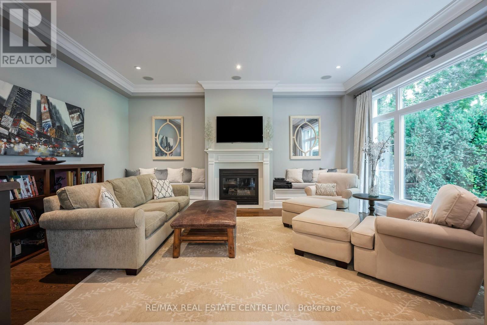 14 St. Phillips Road, Toronto, Ontario  M9P 2N6 - Photo 12 - W12407129