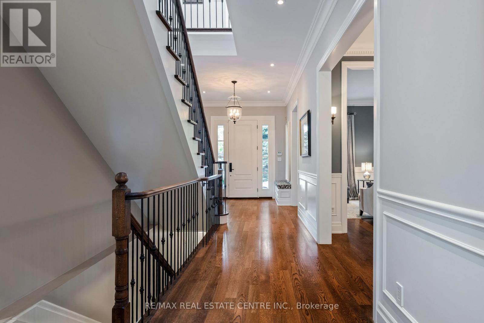 14 St. Phillips Road, Toronto, Ontario  M9P 2N6 - Photo 6 - W12407129