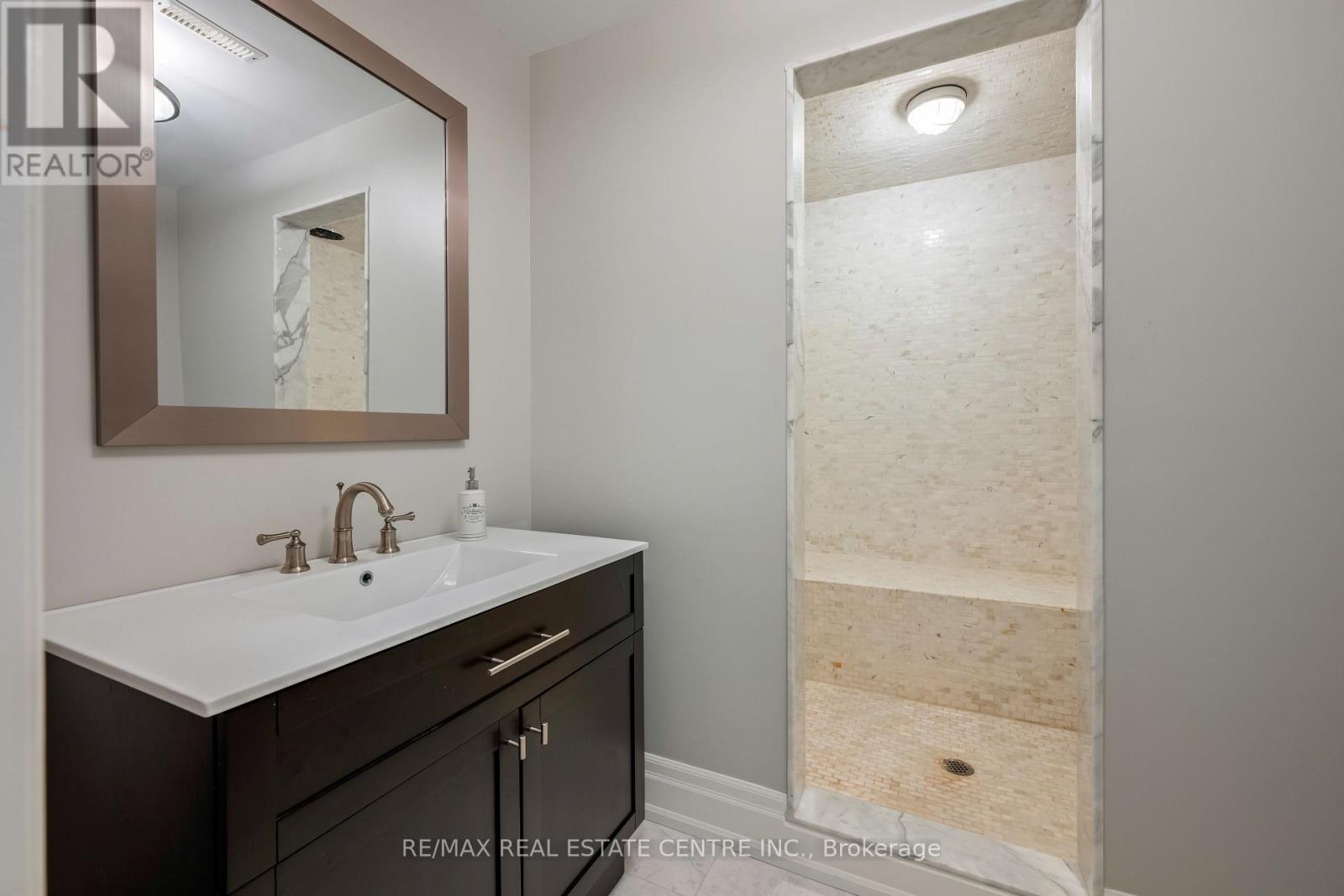 14 St. Phillips Road, Toronto, Ontario  M9P 2N6 - Photo 43 - W12407129