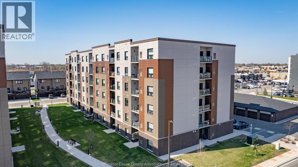 MLS# 25024175: 800 BEACHSIDE DRIVE Unit# 309, Lakeshore, Canada