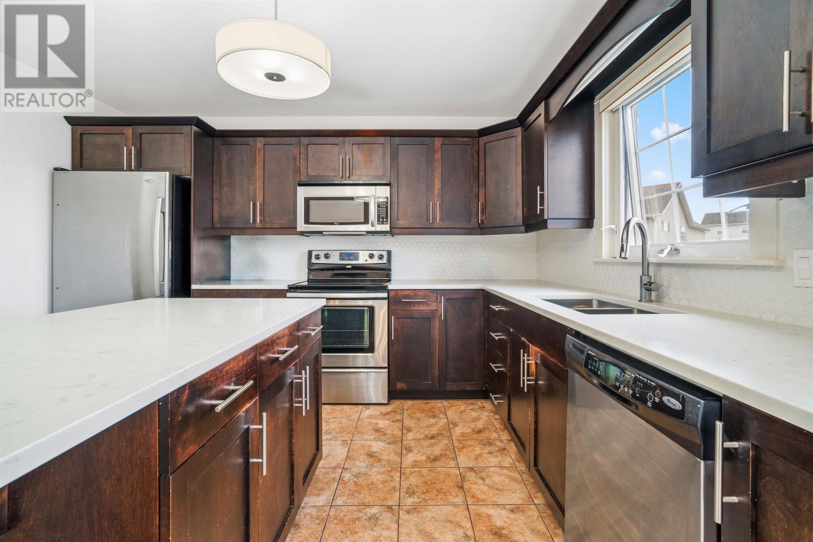 11 Lily Court, Stratford, Prince Edward Island  C1B 0H6 - Photo 12 - 202524047