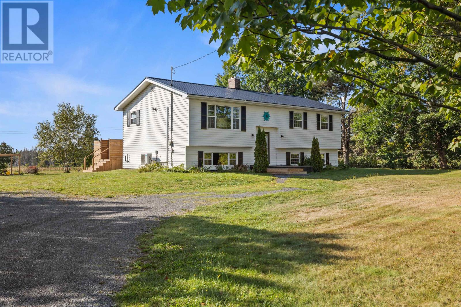 508 Village Green Road, Village Green, Prince Edward Island  C1B 3T9 - Photo 3 - 202524050
