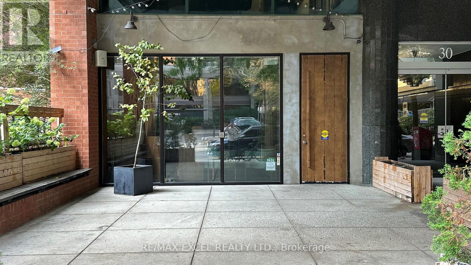 30 St Partick Street, Toronto, Ontario  M5T 3A3 - Photo 1 - C12420596