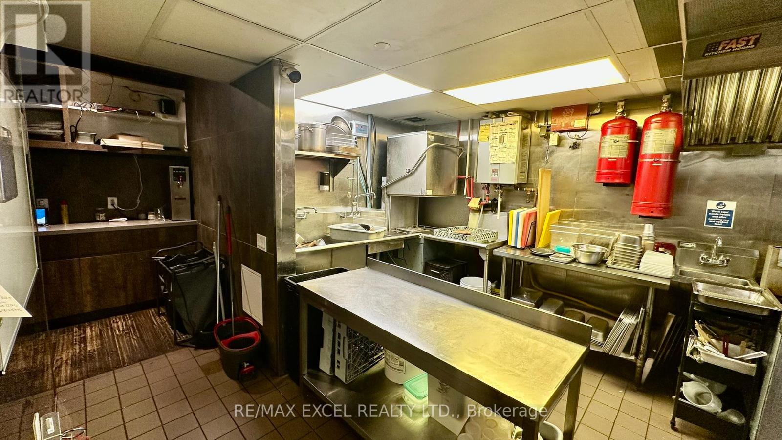 30 St Partick Street, Toronto, Ontario  M5T 3A3 - Photo 13 - C12420596
